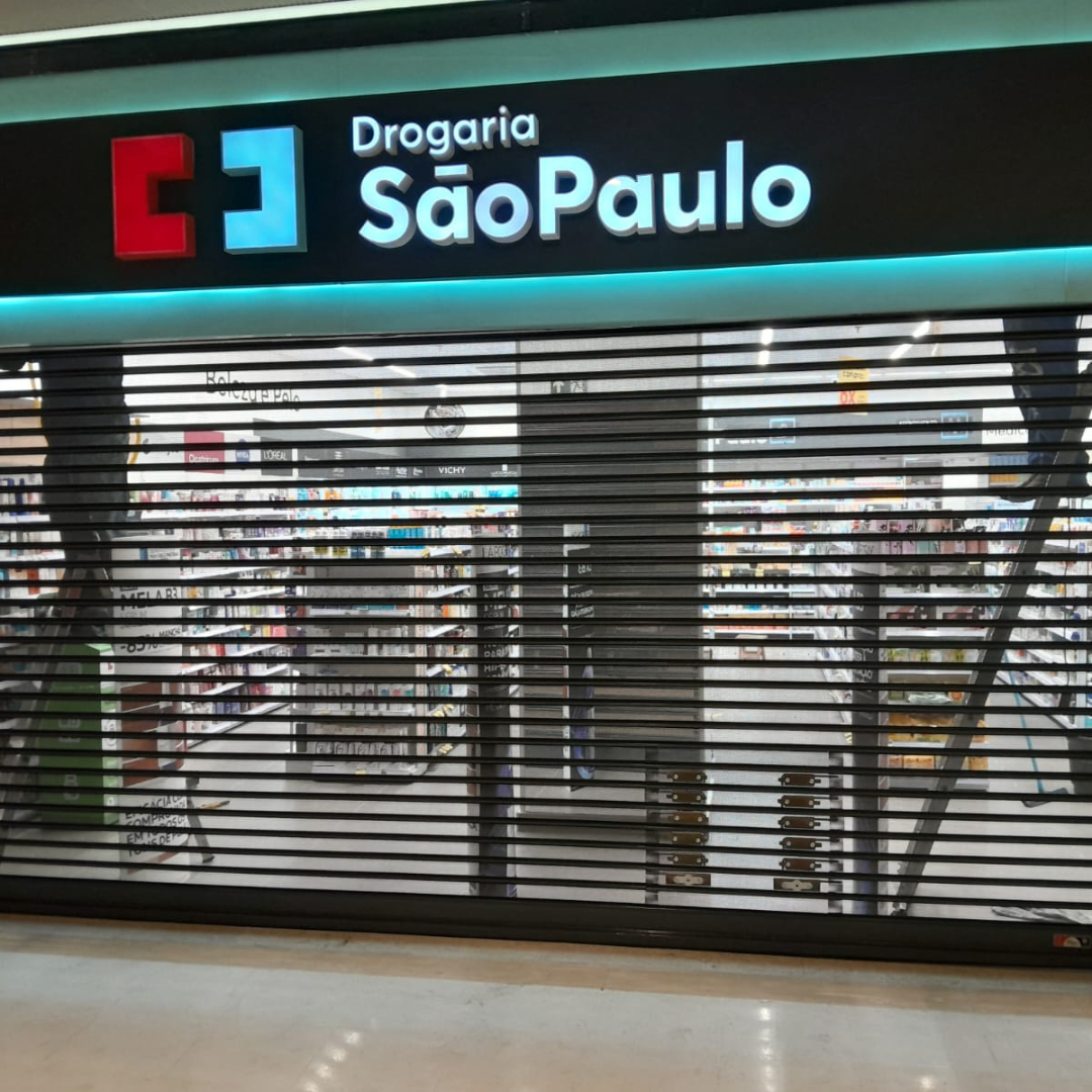 Porta de Ferro de Enrolar para Loja | Resistência e Economia