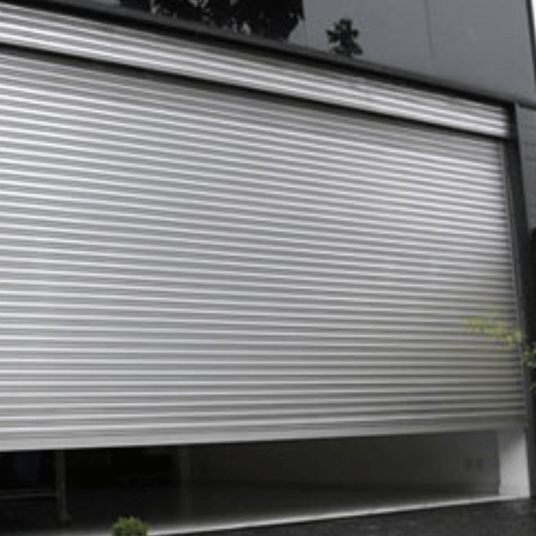 Porta de Aço Manual para Garagem | Segurança, Simplicidade e Funcionamento Confiável