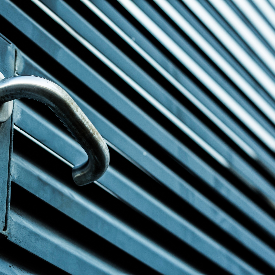 Porta de Aço Automática Reforçada | Máxima Segurança e Resistência